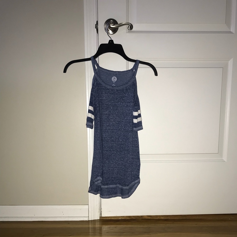 Cut Out-Shoulder Tee